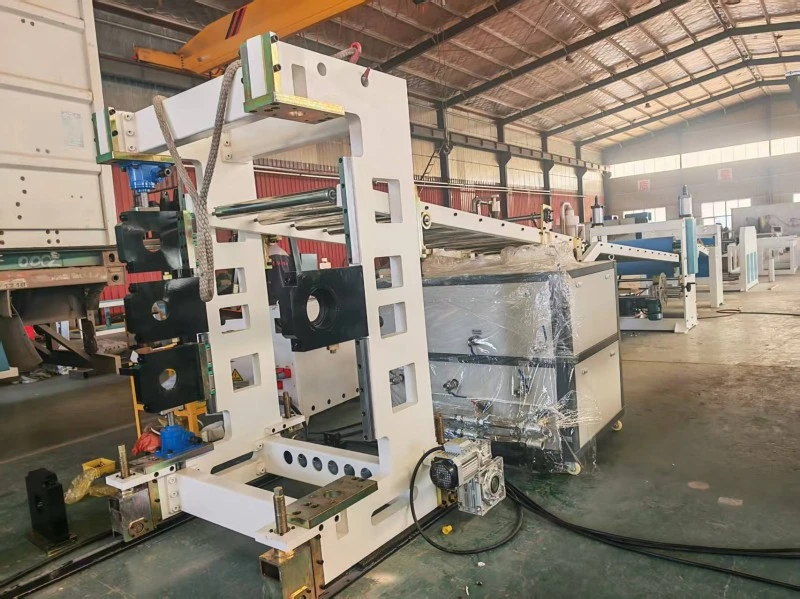 Производство экструзионной линии для производства листов ПВХ шириной 600 мм.