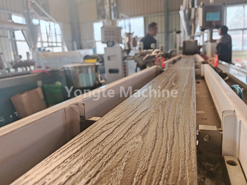 Машина для производства композитных материалов из пластика и текстиля