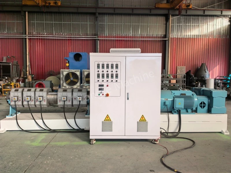 Экструдер для переработки пластиковой пленки