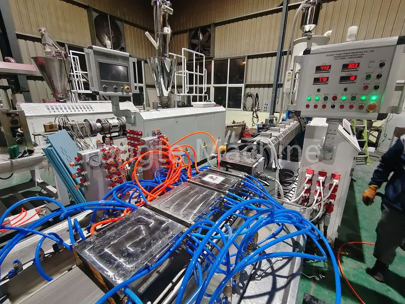 Экструзионная линия для производства пластиковых пиломатериалов