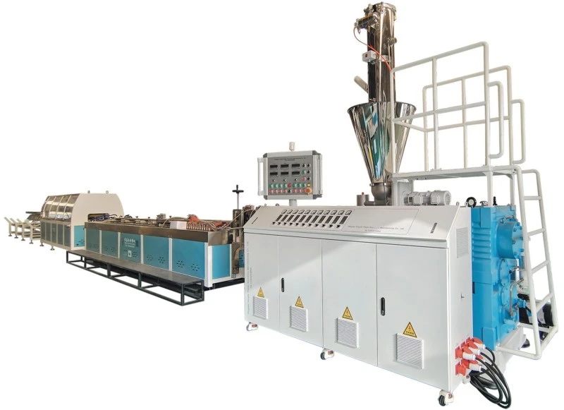 Машина для обработки древесины и пластика с использованием 50-70% древесного порошка