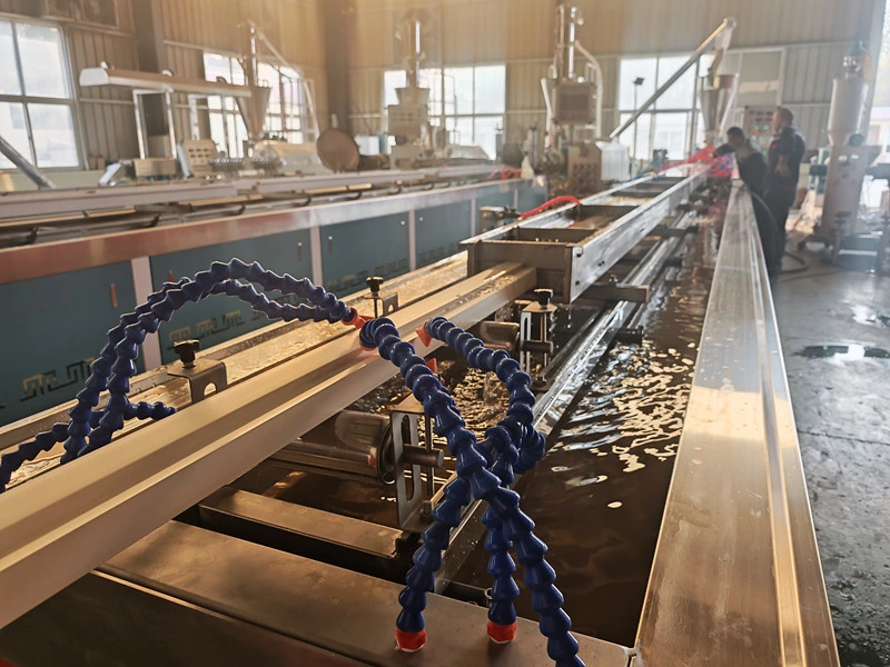 Машина для изготовления дверных коробок WPC